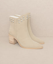 Load image into Gallery viewer, All American Pearl-like Studded Collar Booties
