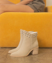 Load image into Gallery viewer, All American Pearl-like Studded Collar Booties
