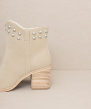 Load image into Gallery viewer, All American Pearl-like Studded Collar Booties
