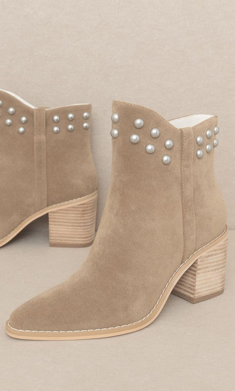 All American Pearl-like Studded Collar Booties