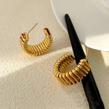 Load image into Gallery viewer, Copper Gold Spring Earrings
